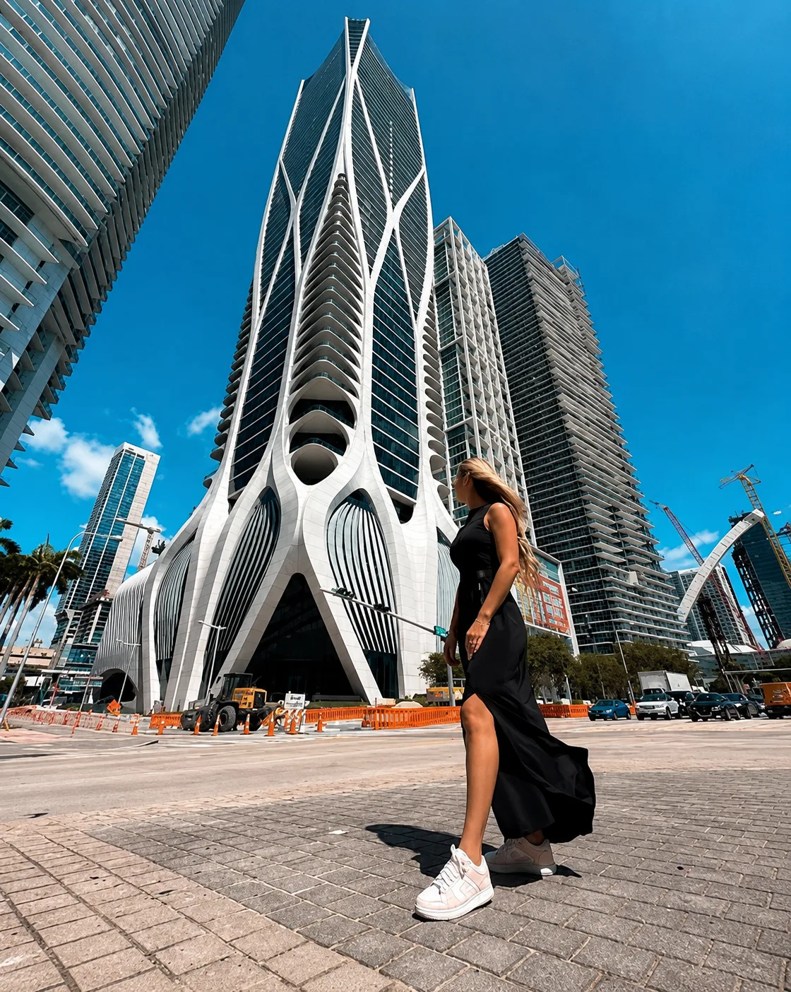 One Thousand Museum curved exoskeleton in Miami